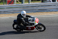 brands-hatch-photographs;brands-no-limits-trackday;cadwell-trackday-photographs;enduro-digital-images;event-digital-images;eventdigitalimages;no-limits-trackdays;peter-wileman-photography;racing-digital-images;trackday-digital-images;trackday-photos